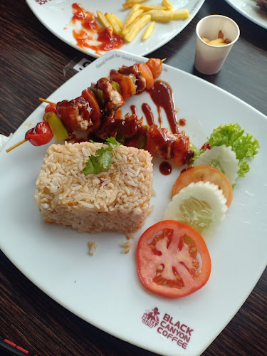 Opinii despre Black Canyon Aman Central Alor Setar în Alor Setar - Gastronomi dan perhotelan