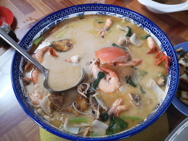 Restoran Makanan Laut Villa - Gastronomi dan perhotelan