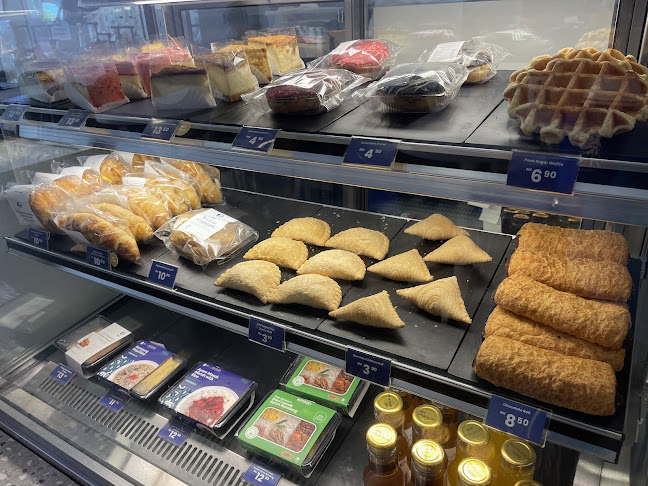 ZUS Coffee - Alor Gajah, Melaka - Gastronomi dan perhotelan