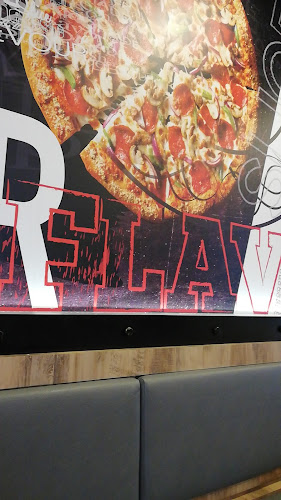 Pizza Hut - Gastronomi dan perhotelan