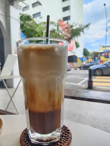 PBUY Store & DRINKÄ Coffee - Gastronomi dan perhotelan