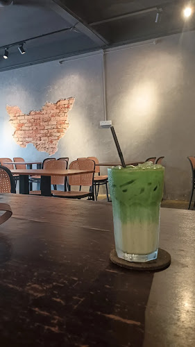 Kedai Kopi Ayoh Him - Gastronomi dan perhotelan
