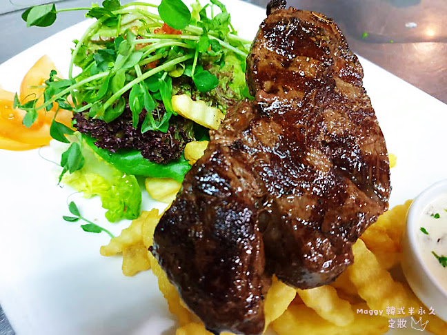 Toscani's Wine & Dine Cafe