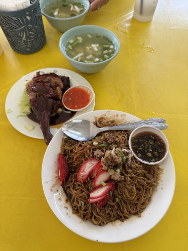 Opinii despre Warung Saudara Kita în Kuala Terengganu - Gastronomi dan perhotelan