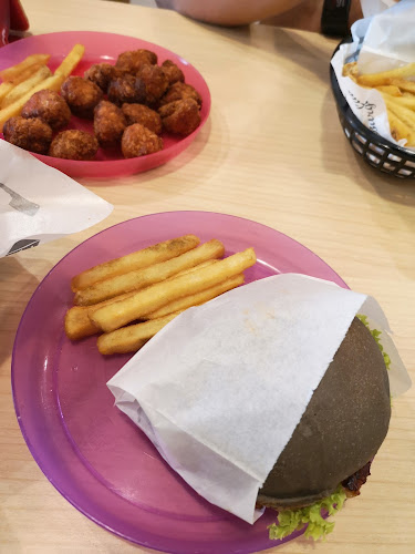 myBurgerLab - Gastronomi dan perhotelan