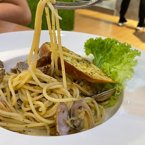 Meo Western Cafe - Gastronomi dan perhotelan