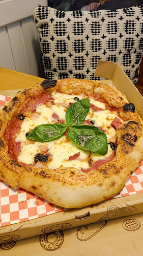 String pizzeria - Kota Bharu