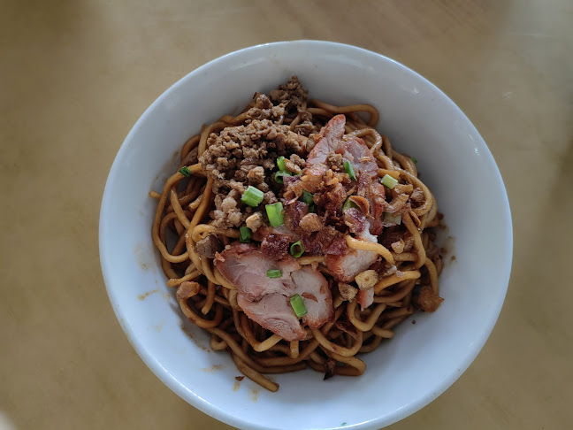 Kedai Kopi Yisen - Gastronomi dan perhotelan