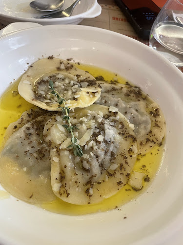 Kafe Bistro Two Frenchies