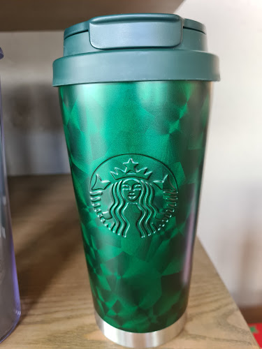 Opinii despre Starbucks Tin Village, Kampar în Kampar - Gastronomi dan perhotelan