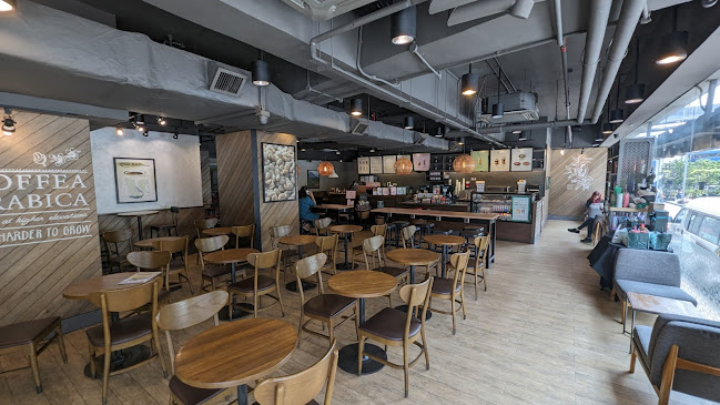 Starbucks MBC Tower - Gastronomi dan perhotelan
