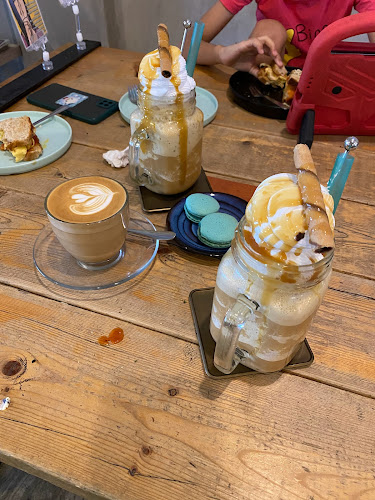 Comentarii opinii despre October Coffee Roasters