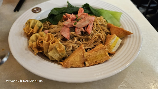 OLDTOWN White Coffee - Gaya Street - Kota Kinabalu