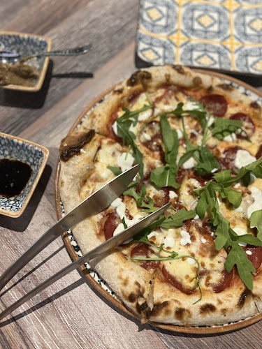 Tosca Trattoria Italiana - Gastronomi dan perhotelan