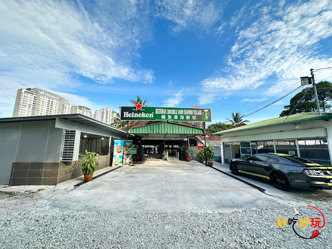Crocodile Farm Seafood Village Restaurant • Pork Free - Petaling Jaya