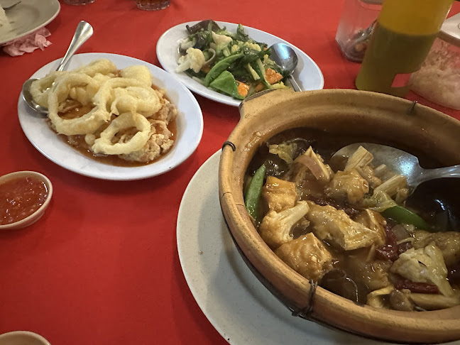 Opinii despre De' Office Cafe & Restaurant în Chukai - Gastronomi dan perhotelan