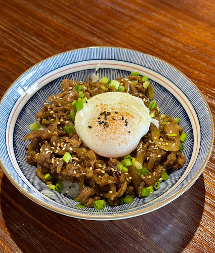 London Cafe & Bistro