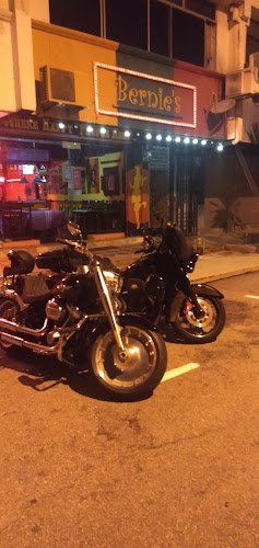 Comentarii opinii despre Bernie's Bar/Pub