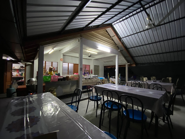 Nasi Berlauk Berek Keretapi (Kak Yah Nasi Dagang) - Ipoh