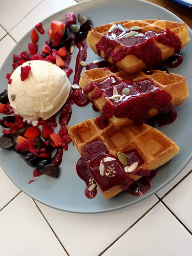 Alexandria's coffee & dining - Gastronomi dan perhotelan