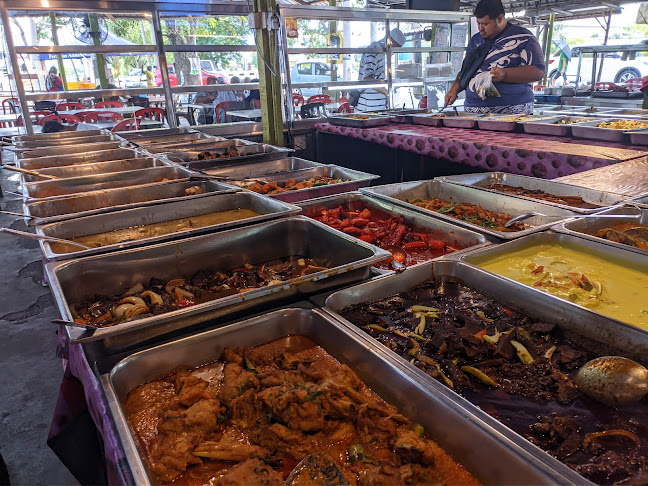 Opinii despre Restoran Adily în Kampung Kepayang - Gastronomi dan perhotelan