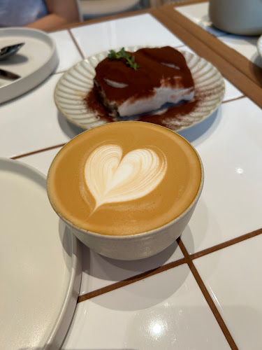 Halzan Penang - Gastronomi dan perhotelan