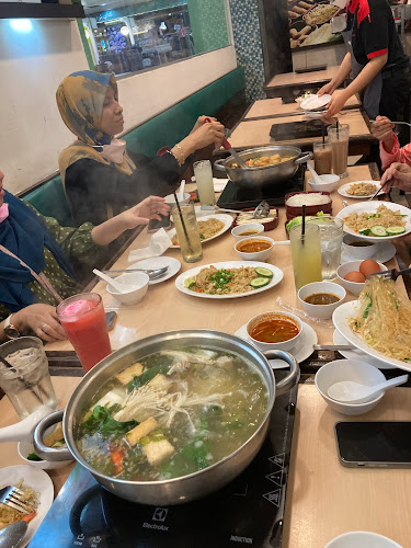 Johnny's Restaurant AEON Bukit Raja