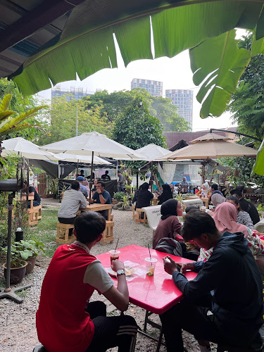 Warong Kebun - Gastronomi dan perhotelan