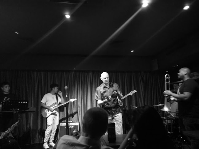 Sino The Bar Upstairs - Gastronomi dan perhotelan