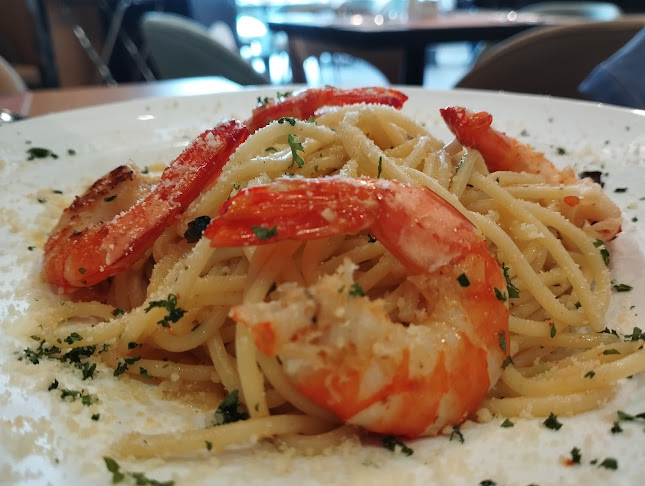 Opinii despre Pendas Cafe în Iskandar Puteri - Gastronomi dan perhotelan