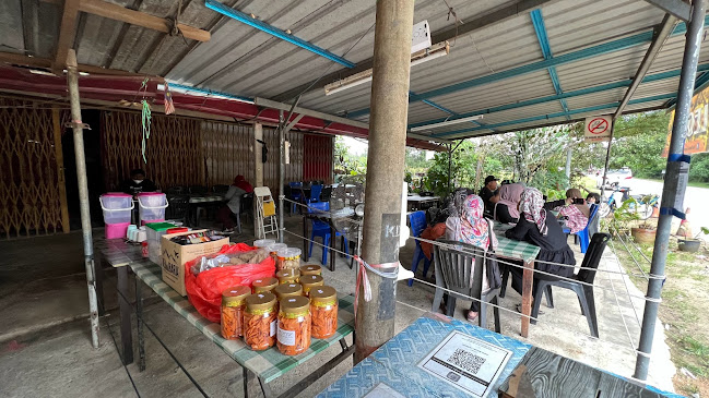 Roti Binjai Legend (Kayu Keramat Gergasi) - Gastronomi dan perhotelan