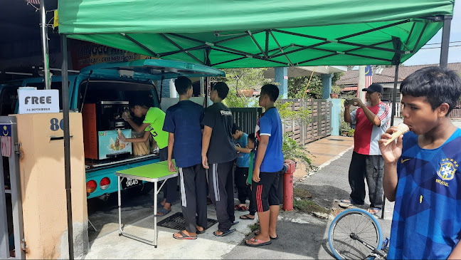 Comentarii opinii despre Sabrinalicious Soft Ice Cream