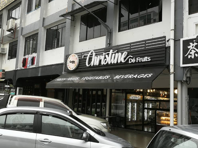 Christine De Fruits - Gastronomi dan perhotelan