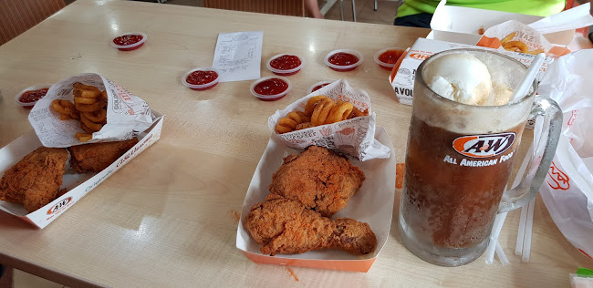 A&W R&R Tapah Southbound - Gastronomi dan perhotelan
