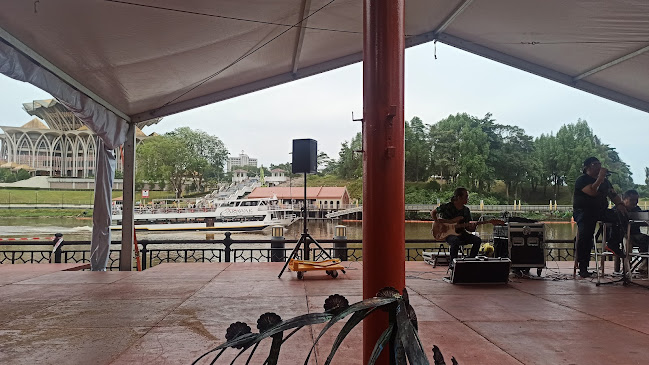 Comentarii opinii despre The Meeting Point