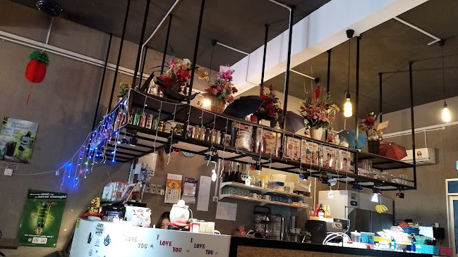 Opinii despre Ice Cream Cafe House în Pusing - Gastronomi dan perhotelan