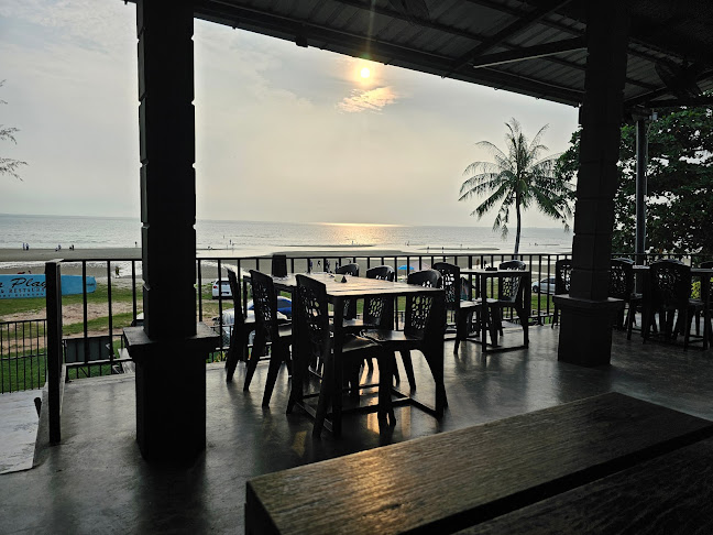 Opinii despre La Playa, Bar & Restaurant în Port Dickson - Gastronomi dan perhotelan