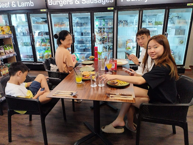 Food Merchant Cafe & Retail - Gastronomi dan perhotelan