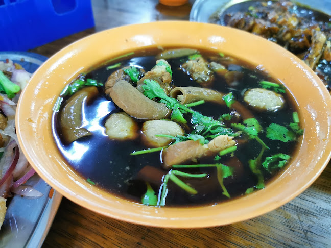 Comentarii opinii despre Chia Bee Bah Kut Teh (知味肉骨茶)
