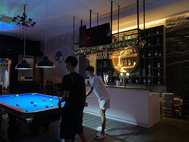 Live House - Gastronomi dan perhotelan