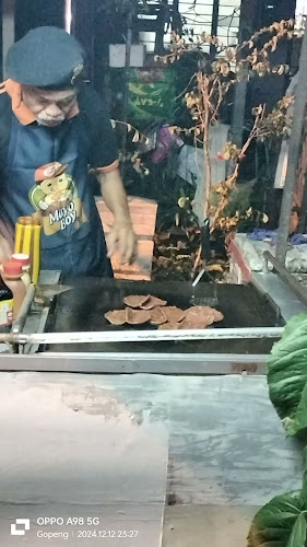 Larut Malam Burger Stall - Gastronomi dan perhotelan