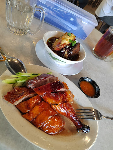 Twins Signature Roast Duck - Gastronomi dan perhotelan