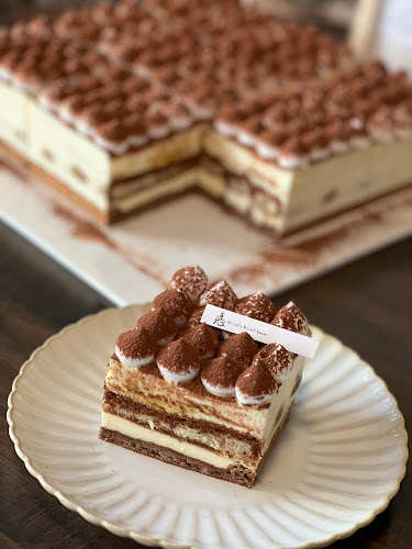 De Cafe & Rest House - Gastronomi dan perhotelan