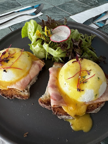 Opinii despre Frisky Goat Bakery Cafe în Kuala Lumpur - Gastronomi dan perhotelan