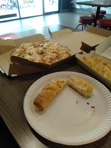 Domino's Putrajaya 2 - Gastronomi dan perhotelan