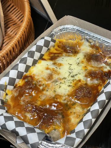 Tiber Cafe&Art by Theshkay