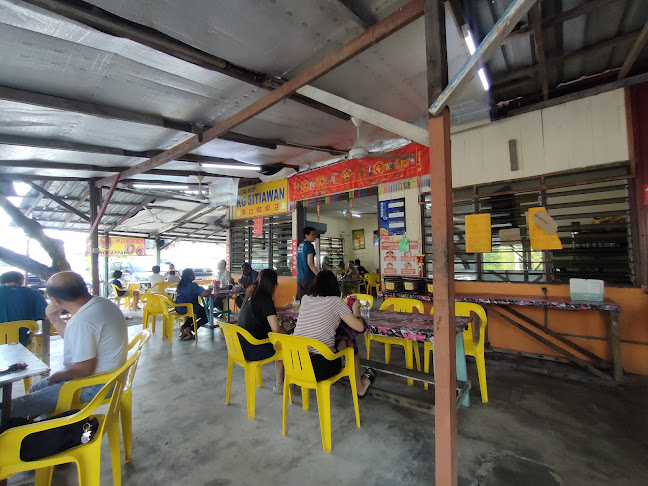 Comentarii opinii despre 港口咖啡店/亚安面档