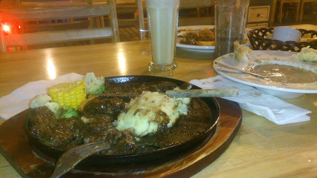 Opinii despre The Cave Restaurant în Johor Bahru - Gastronomi dan perhotelan