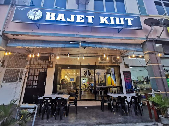 Comentarii opinii despre Bajet Kiut