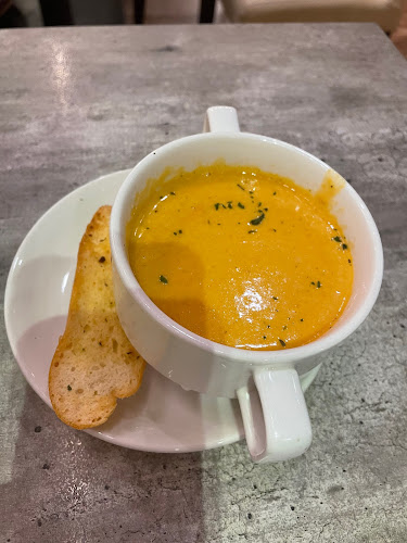 Anmour Cafe Bukit Indah